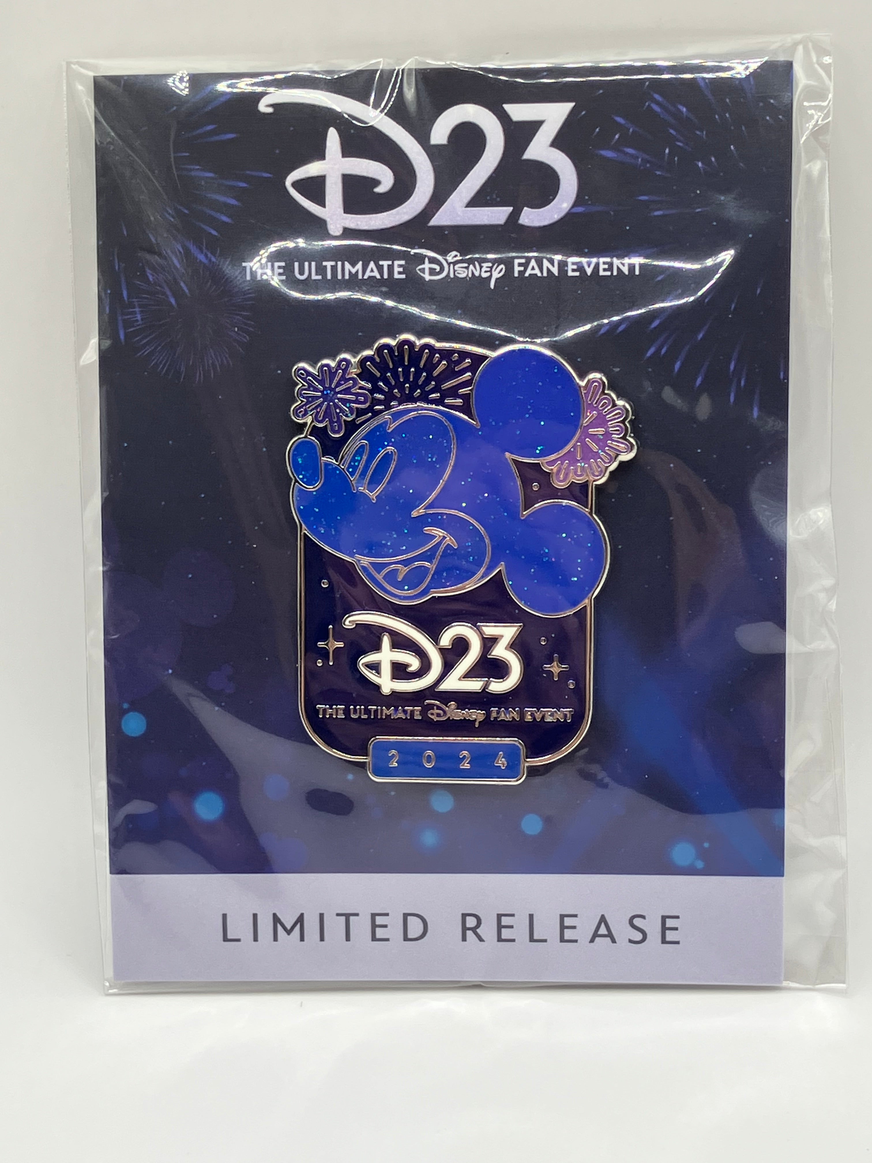 LR Ultimate Fan Event D23 2024 Glitter Mickey