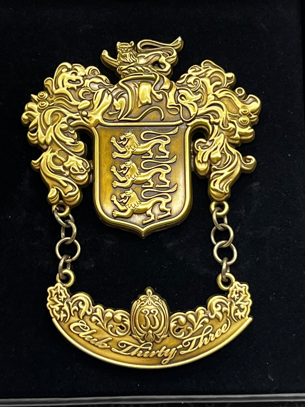 LE 400 Club 33 Crest Mini Jumbo Club Thirty Three