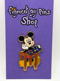 LE 1250 A Family Pin Gathering Mickey - N49