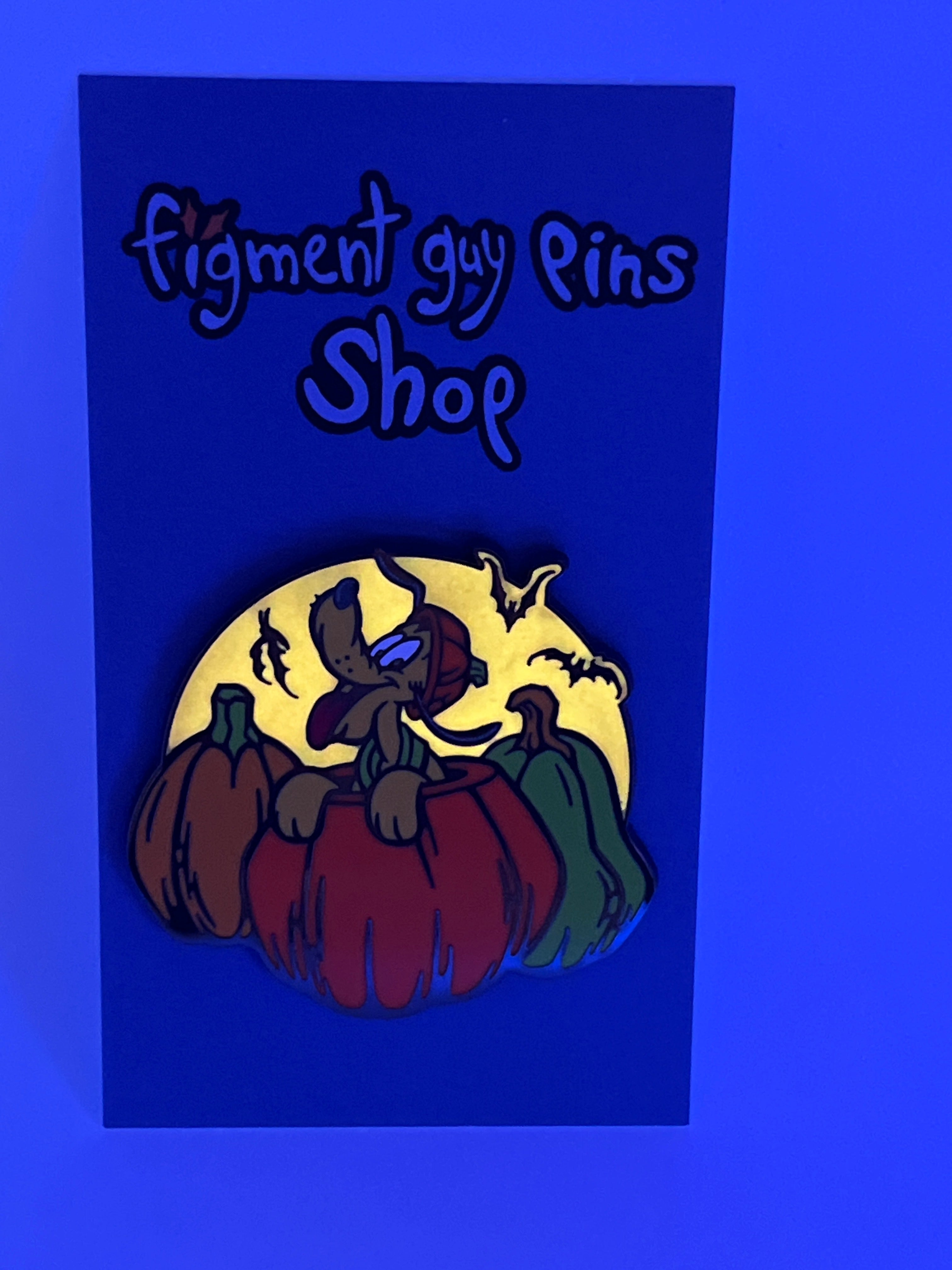 Happy Halloween Pluto Pumpkin Glow in the Dark - K18