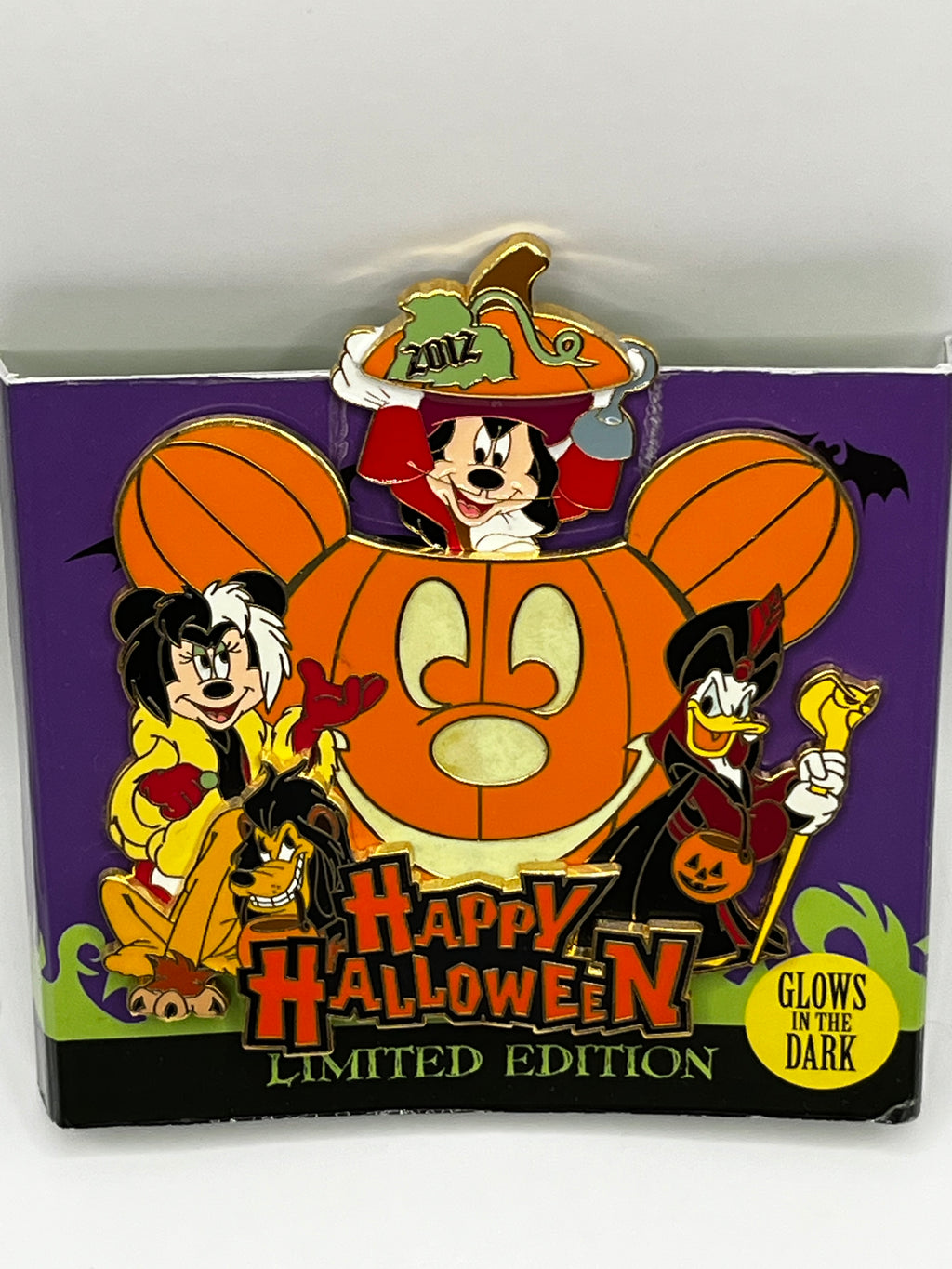 LE 500 Happy Halloween Jumbo 2012 Cruella Minnie, Scar Pluto, Jafar Donald & Hook Mickey Glow in the Dark - M32