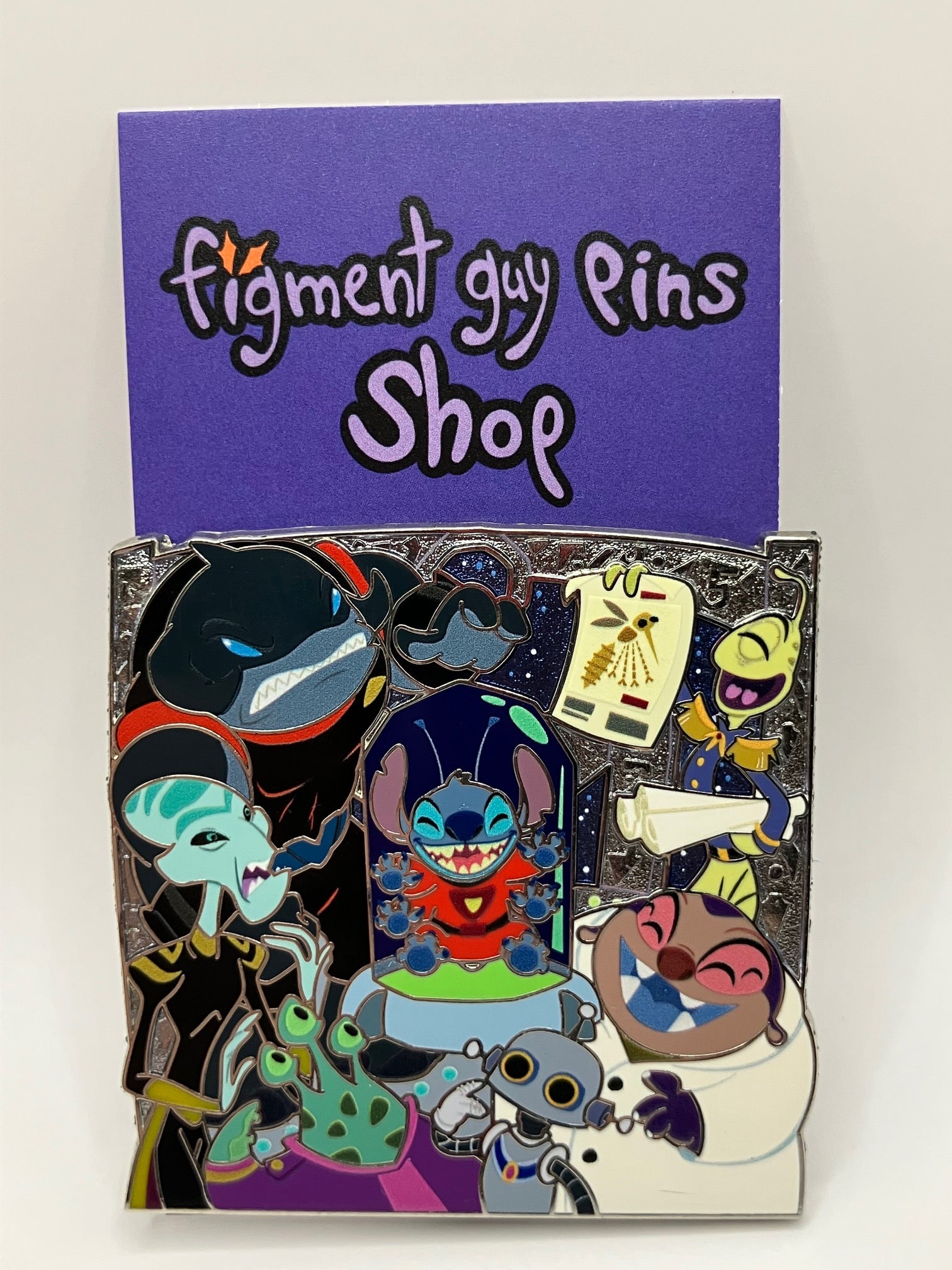 Supporting Cast Cluster Pin Lilo and Stitch